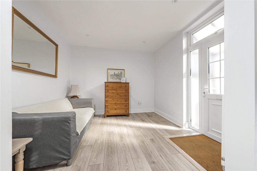 Kenilworth Avenue, London, SW19 photo 3