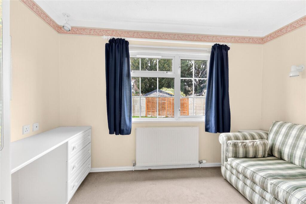 House in Berkshire, Warfield - More