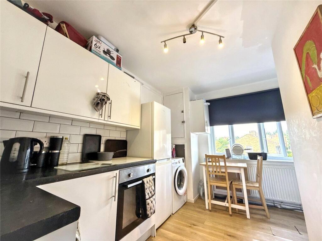 Apartment in London - View 4
