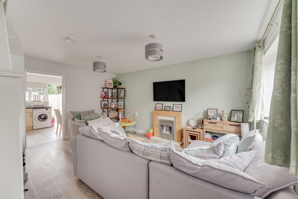 Lorena Close, Biddulph, ST8 photo 4