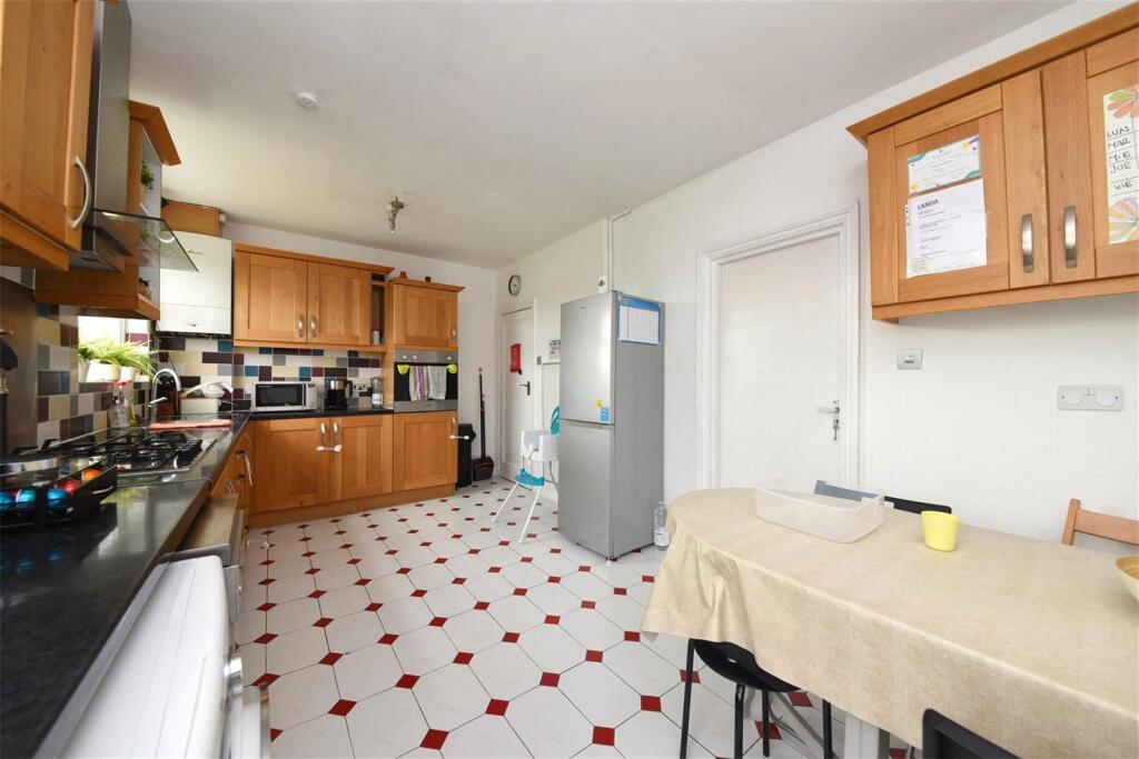 House in London - View 5