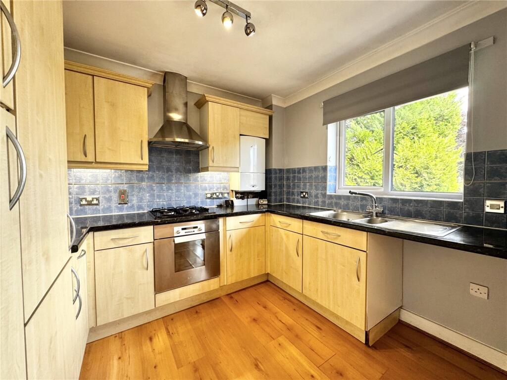Apartment in Bournemouth - View 4