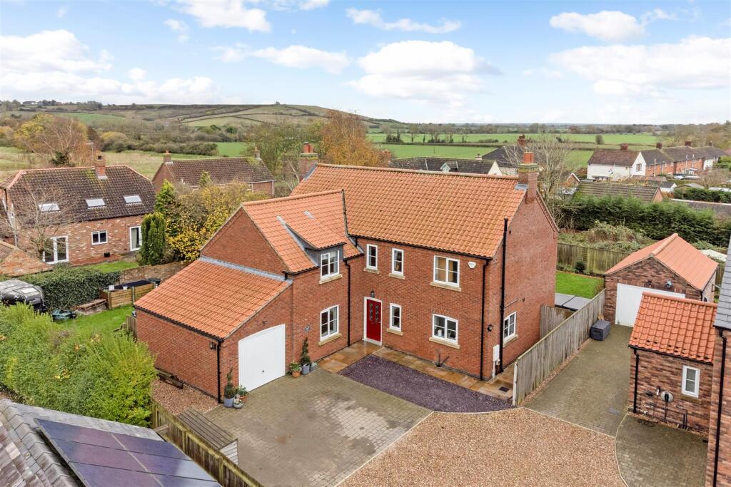 4-bed detached on Rosedale House, 1a Kings Court, Old Bolingbroke, £475,000