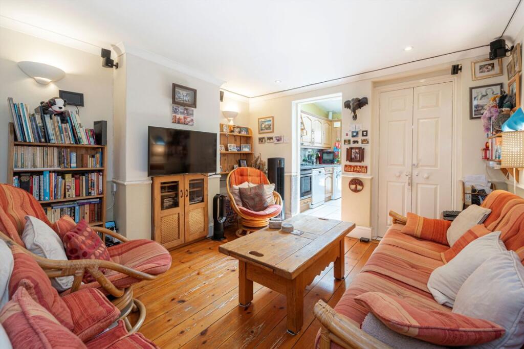 House in Twickenham - View 5