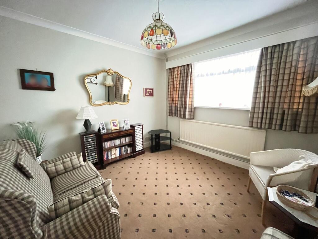 6 Glan Yr Afon, Pontyclun, CF72 9BJ photo 3