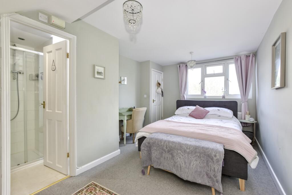 Park Road, Rickmansworth, WD3 - More