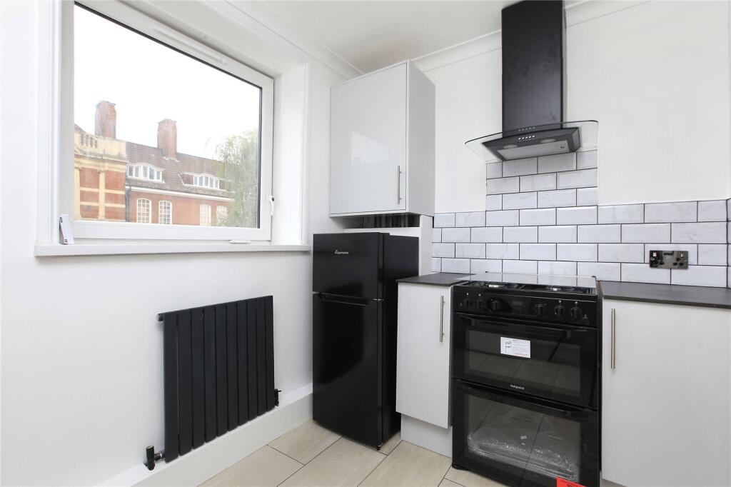 Apartment in London - View 3