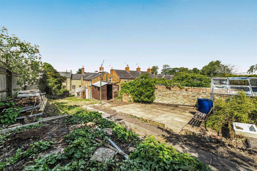 House in Towcester, Eastcote - View 4