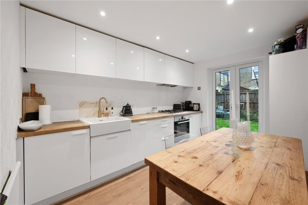 Apartment in London, Queen's Park - View 4