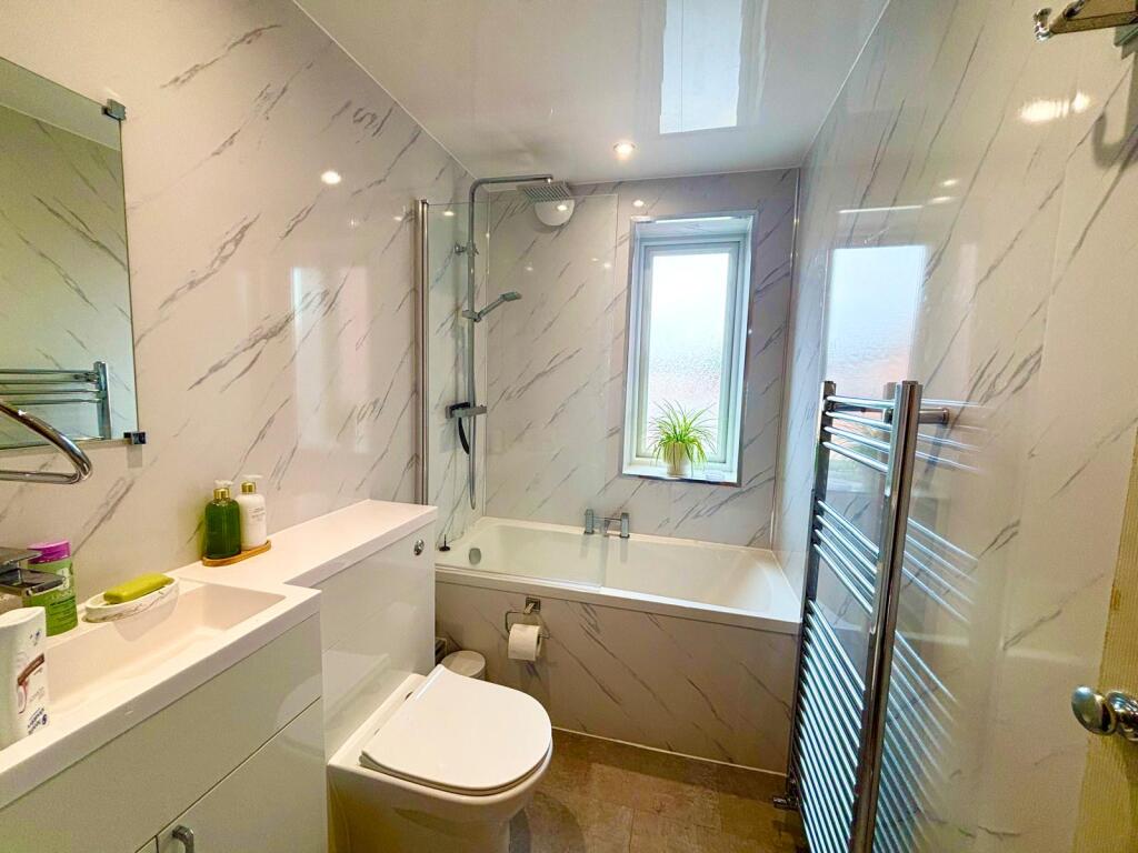 House in Tameside, Greater Manchester - View 5