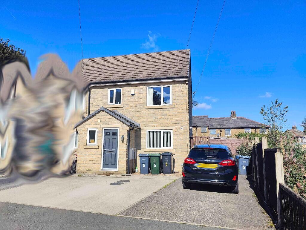 4-bed terraced on 5 Plantation Court, Bradford, BD6 3FA, £220,000