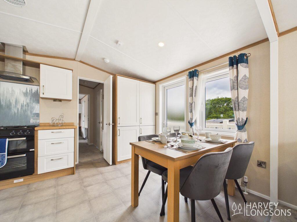 House in Worcester - View 5