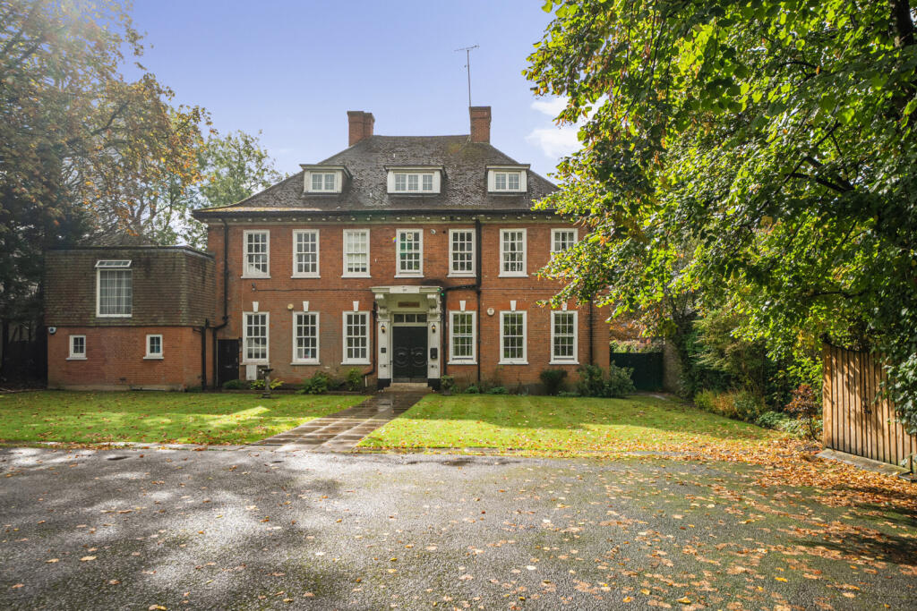 Main image of property: Frithwood Avenue, Northwood, Middlesex