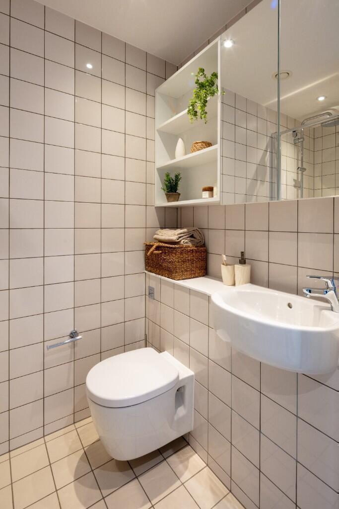 Apartment in Harrow - View 3