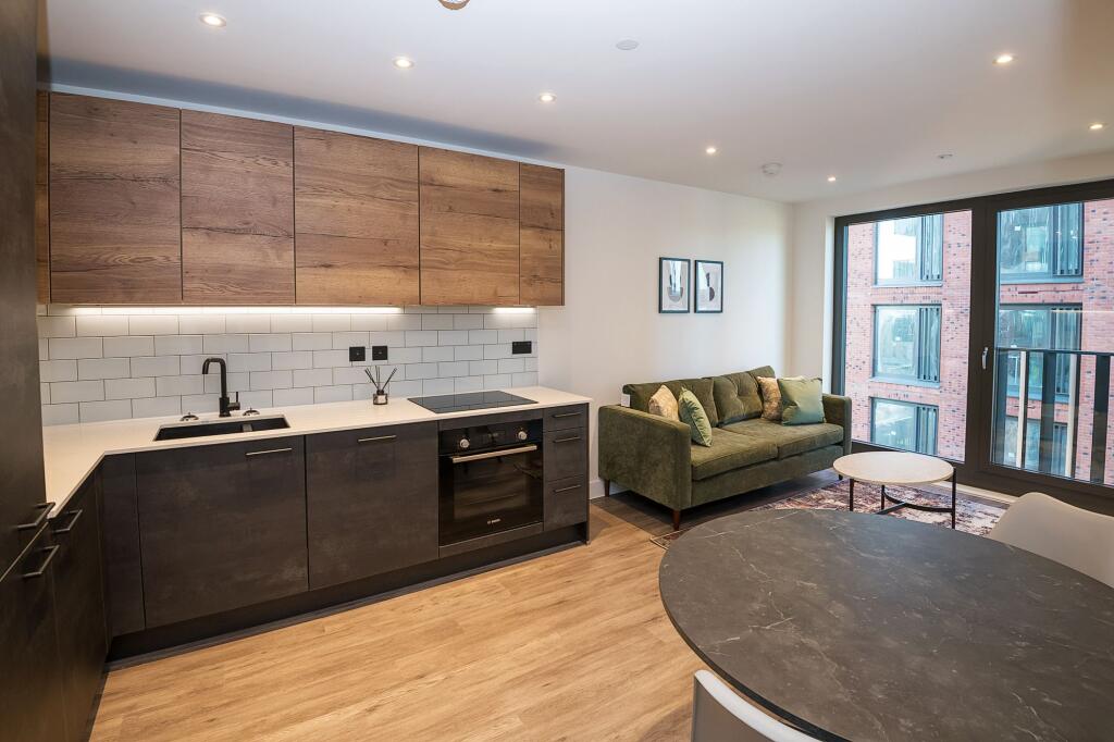 Main image of property: 1 Pitt Street, Belmont Wharf, B4