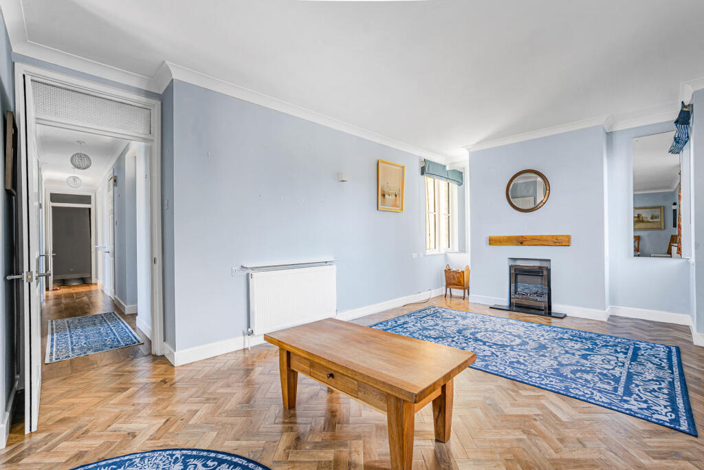 Apartment in Cirencester, Bowling Green - View 5
