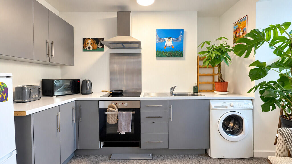 Apartment in Perth - View 2
