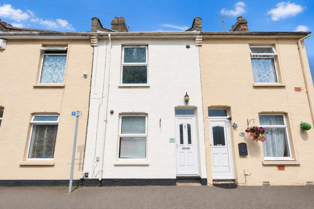 Main image of property: Glanville Road, Gillingham