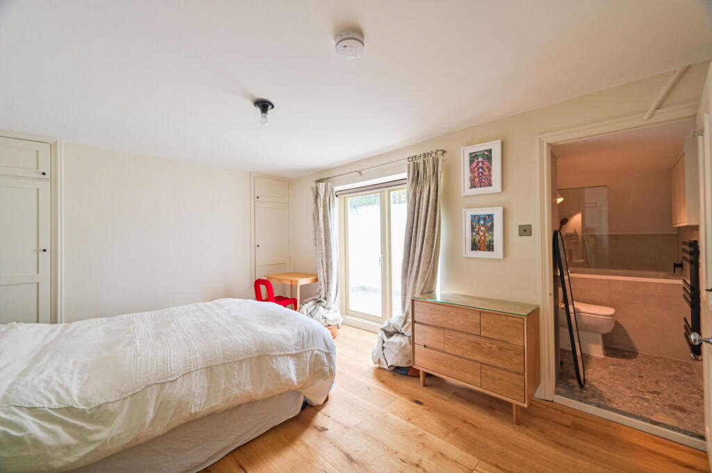 House in London - More