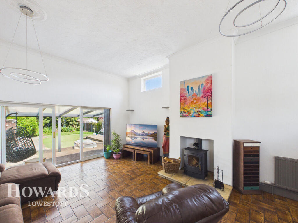 House in East Suffolk, Carlton Colville - View 3