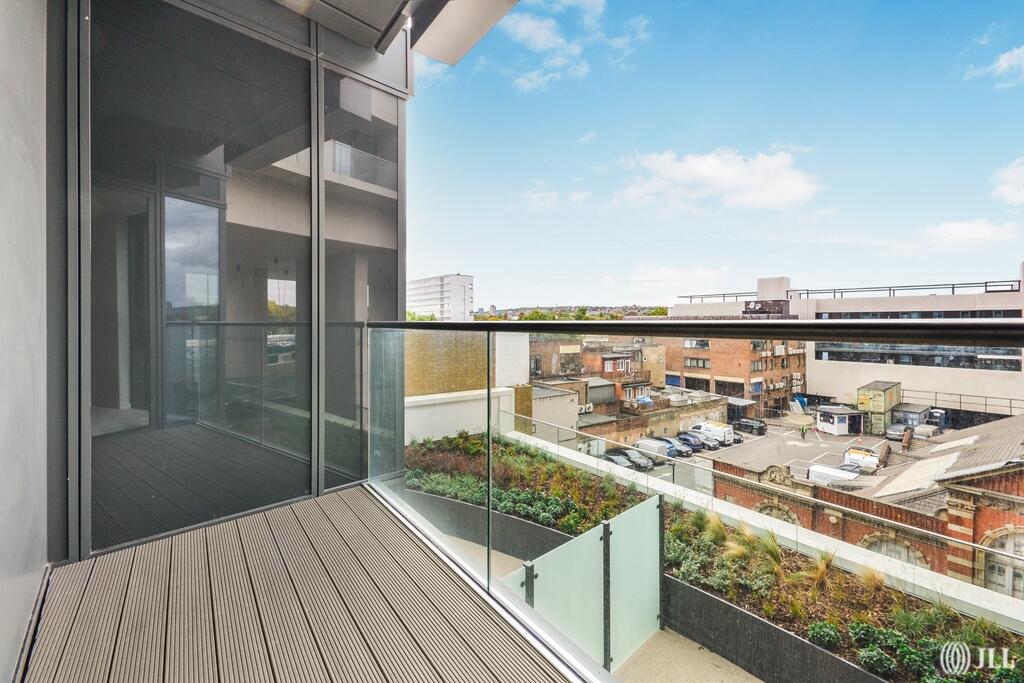 Apartment in London - View 3