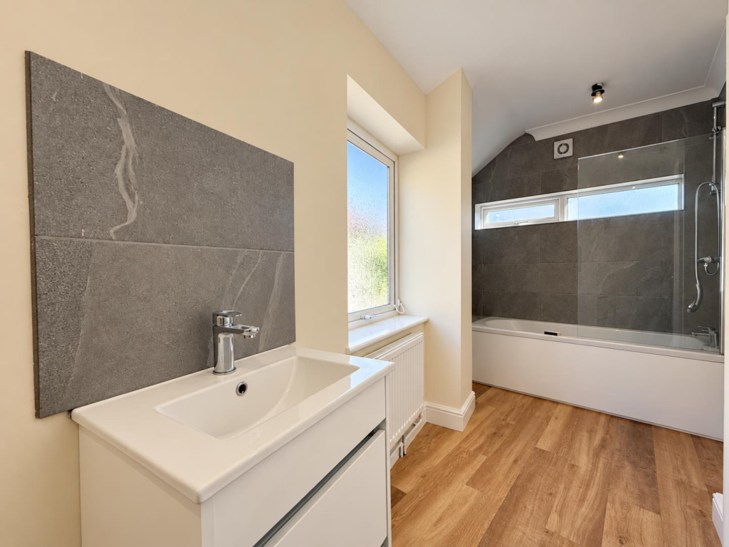 Apartment in Bury St Edmunds, Mildenhall - View 5