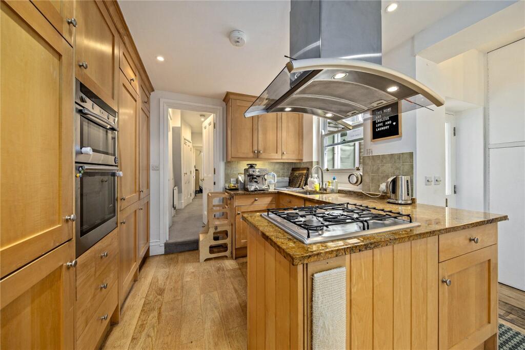 Apartment in Twickenham - View 4