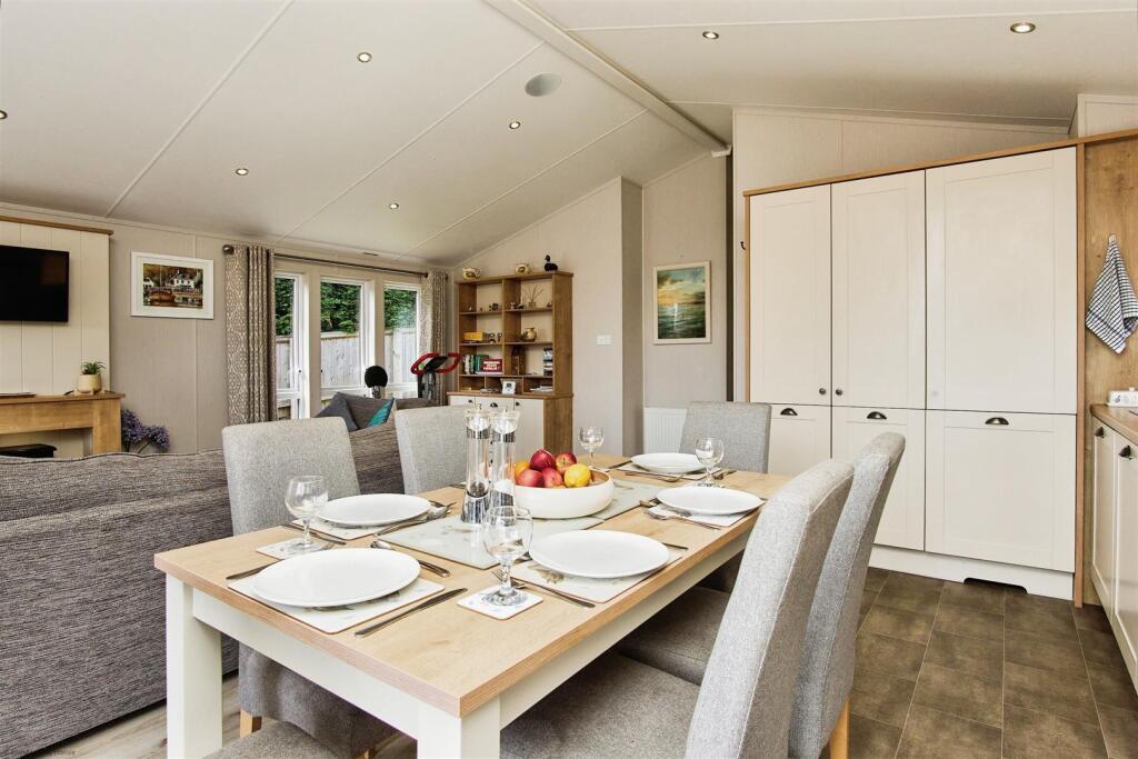 House in Portsmouth - View 4
