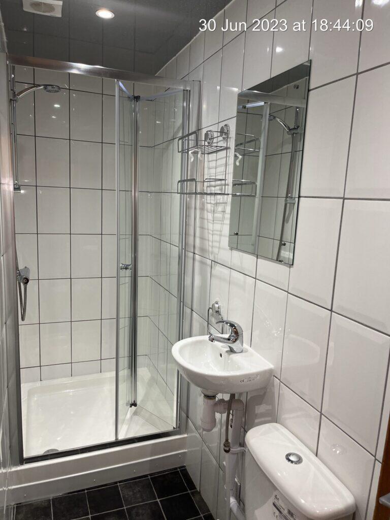 6 bedroom terraced house for rent