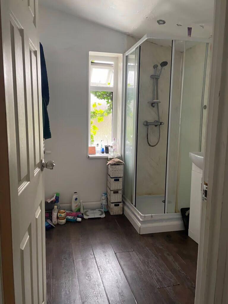 5 bedroom house for rent