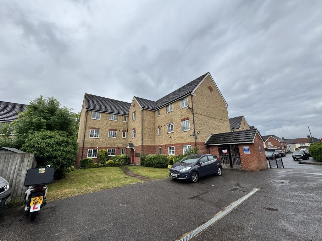 Main image of property: Wagstaff Gardens, Dagenham