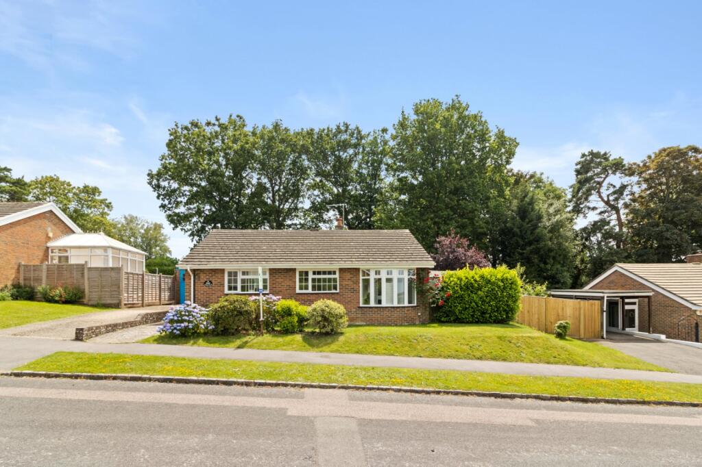 Main image of property: Park View, Buxted, Uckfield, East Sussex, TN22