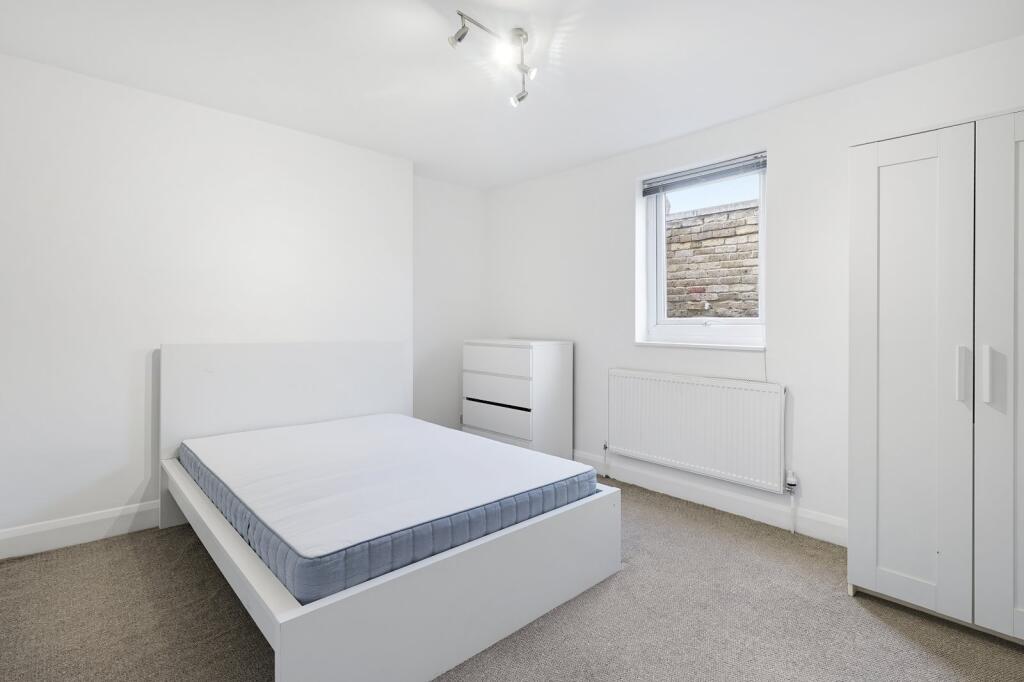 Apartment in London - View 5