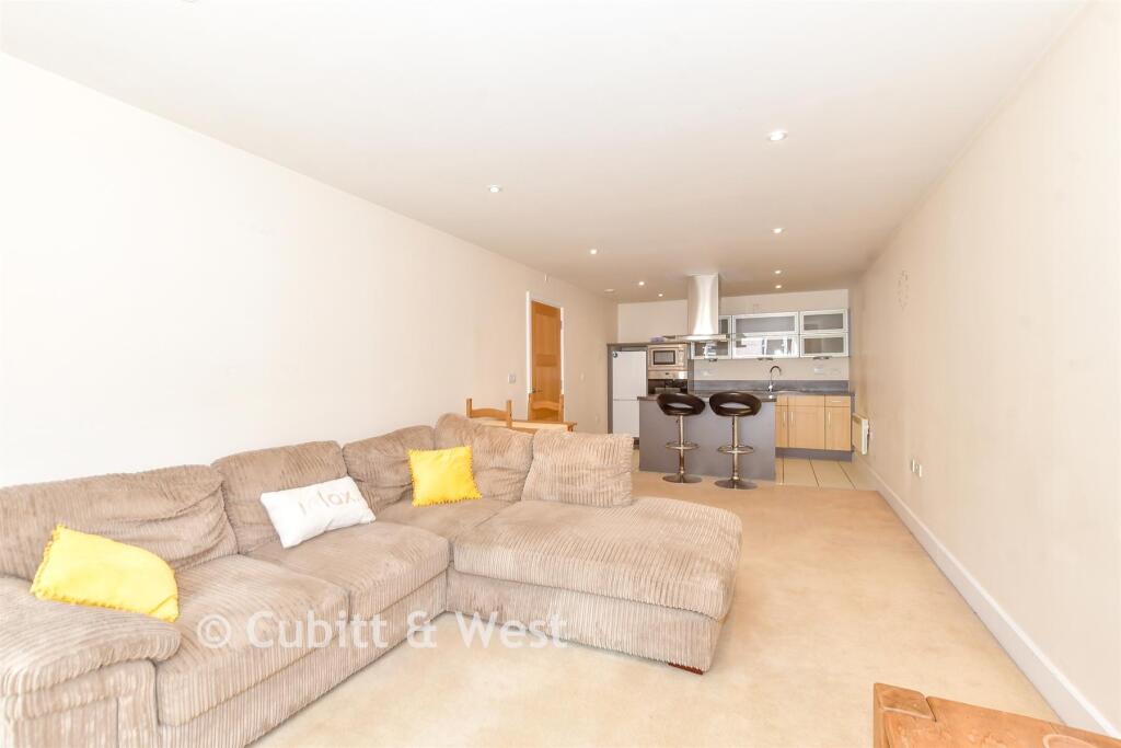 Apartment in Chichester - View 4
