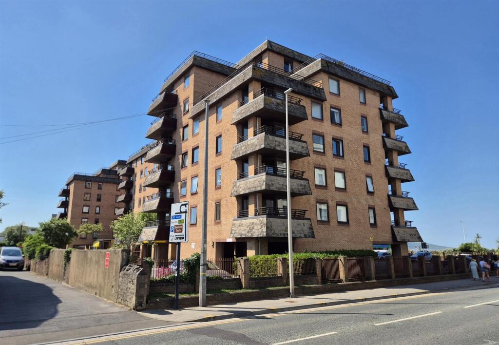 Main image of property: Carlton Mansions, Beach Road, Weston-Super-Mare