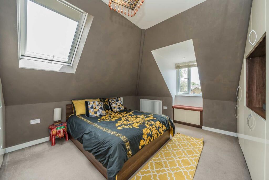 Apartment in Twickenham - View 4