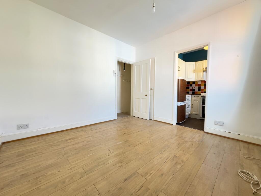 Apartment in Brighton - View 2
