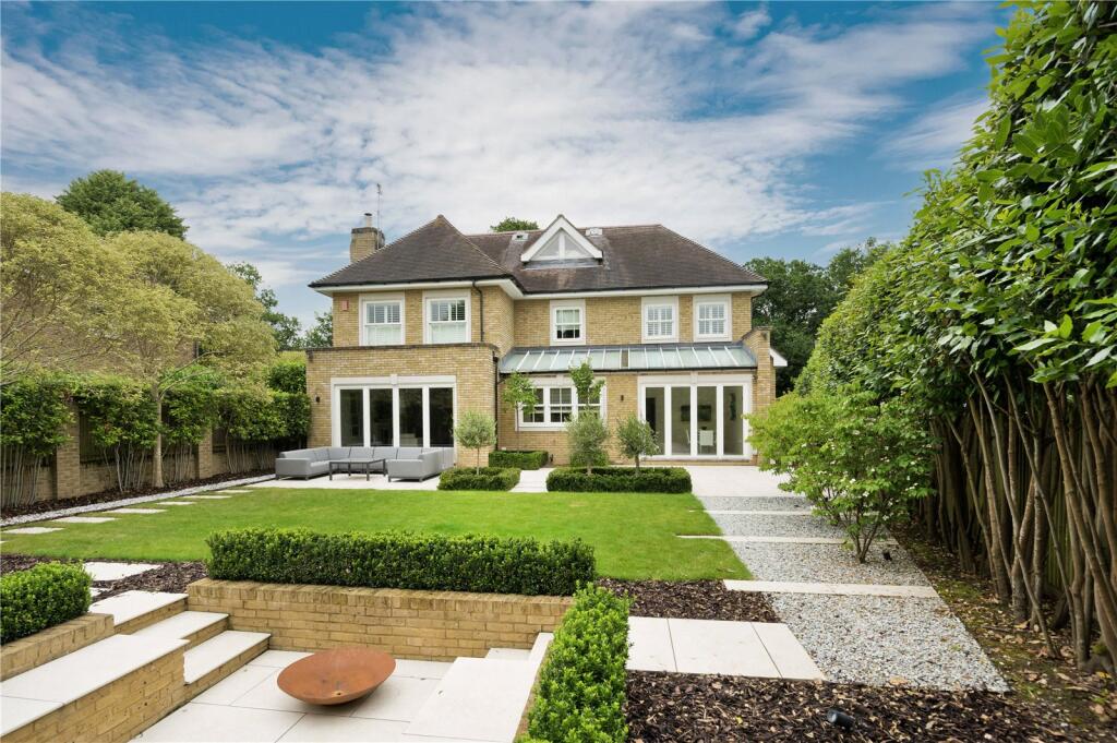 Main image of property: Gainsborough Place, Cobham, Surrey, KT11