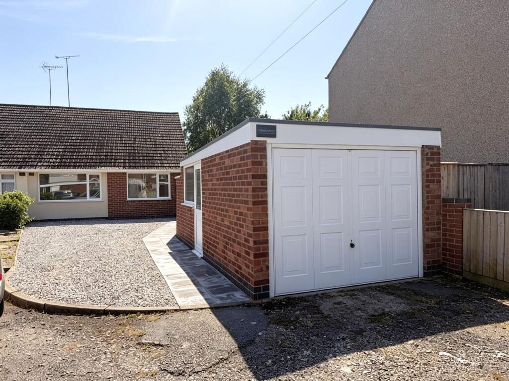 2-bed semi-detached on Lodge Road, Coventry, CV3, £265,000