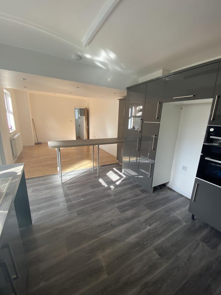 1 bedroom flat share for rent