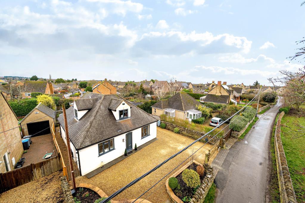 Main image of property: Peaks Lane, Stonesfield, Witney, OX29