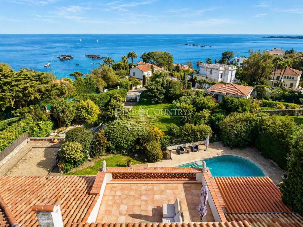 Main image of property: Provence-Alps-Cote d`Azur, Alpes-Maritimes, Cannes