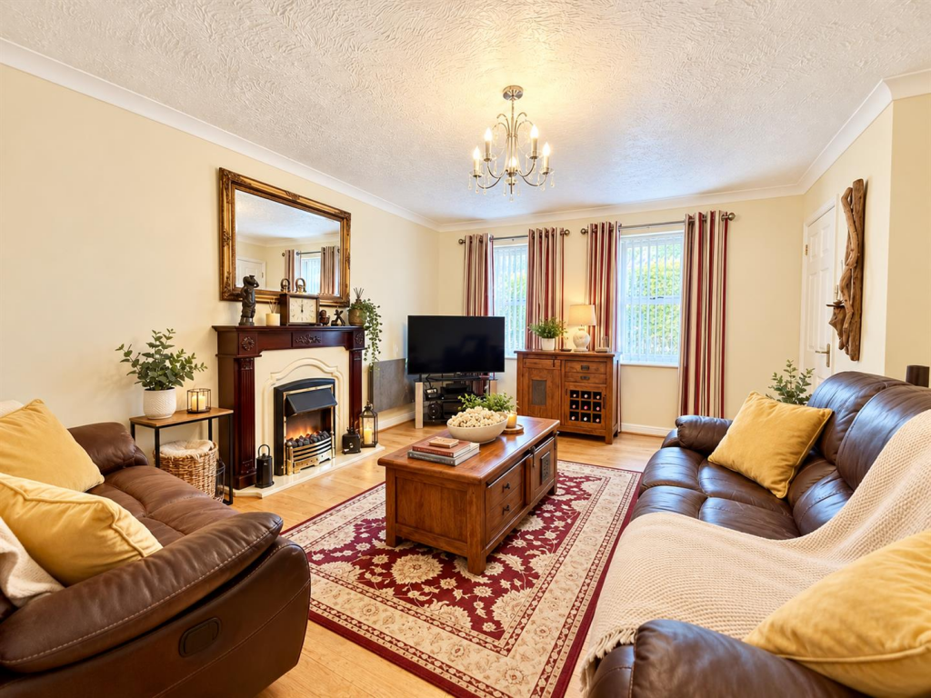 House in Ipswich - View 4