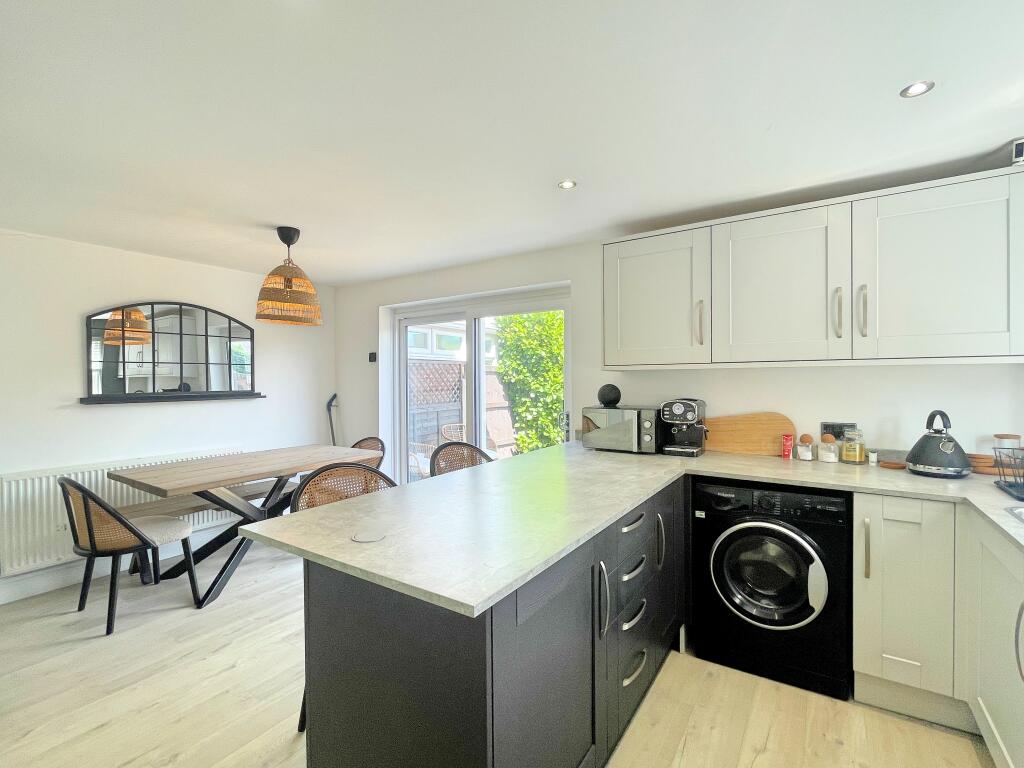 Lavender Close, TIPTREE photo 3