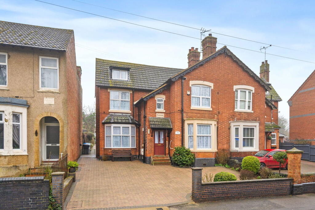 Main image of property: Park View, Kettering NN16