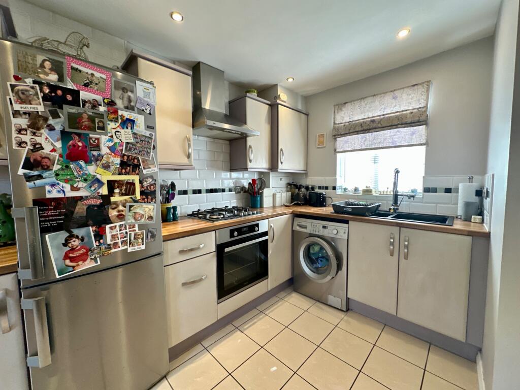 House in Walsall, Heath End - More
