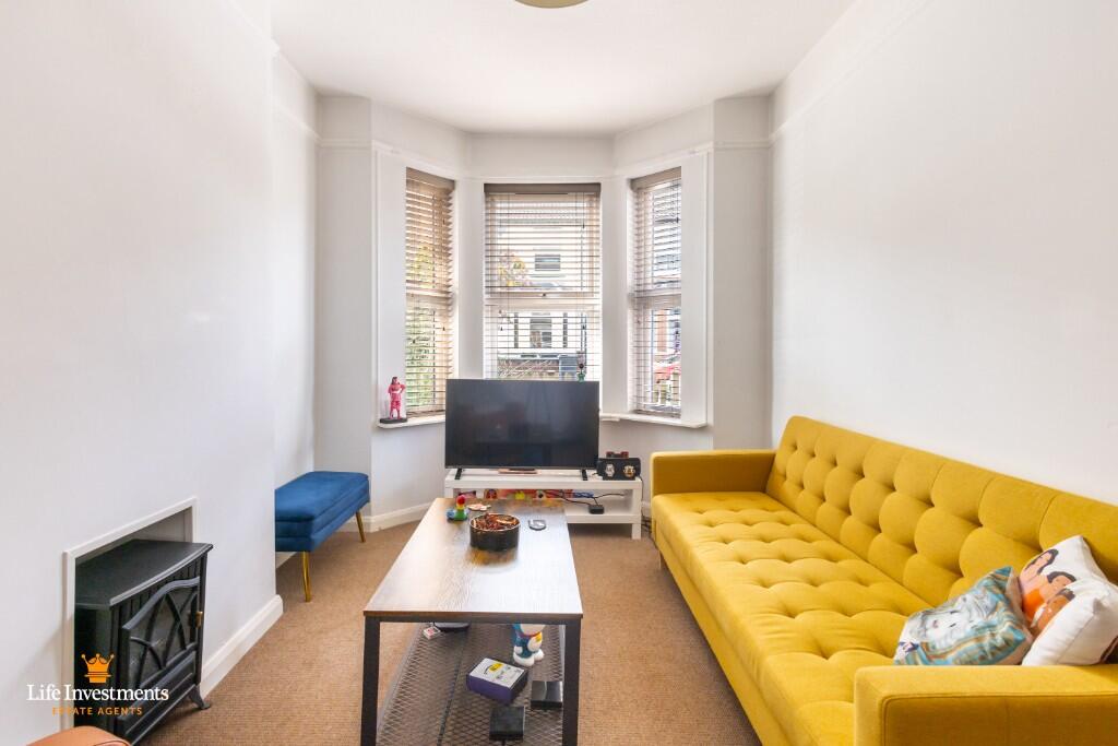 House in Rugby, Warwickshire - More