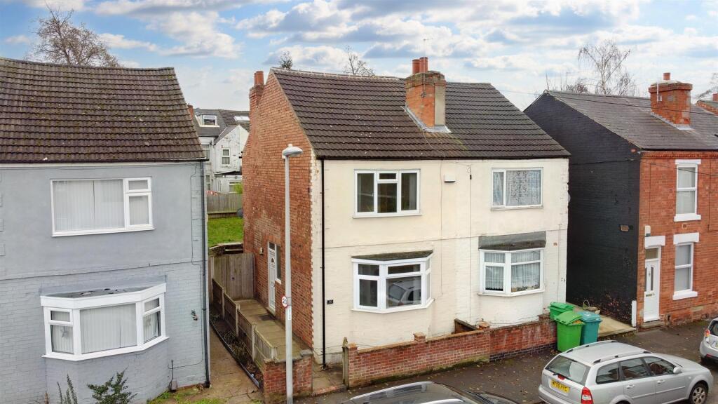 3-bed semi-detached on Chelmsford Road, Nottingham, £190,000