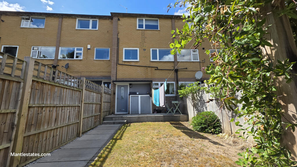 Main image of property: Burnside Close, High Barnet EN5