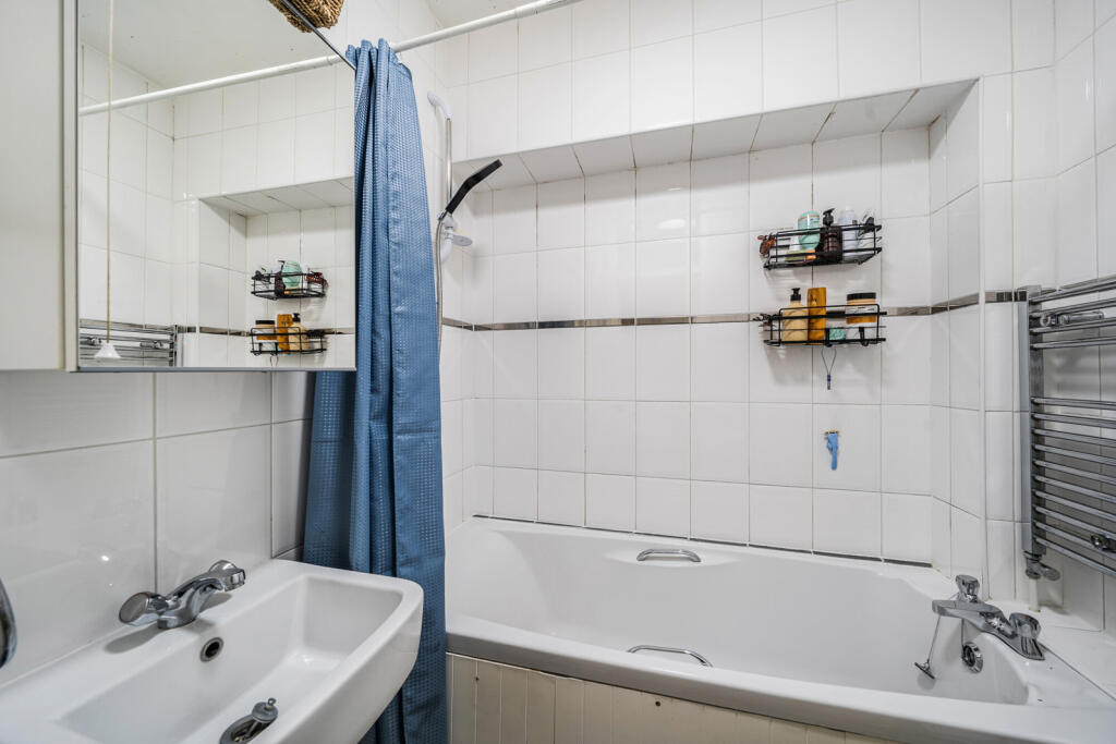 Apartment in London - More